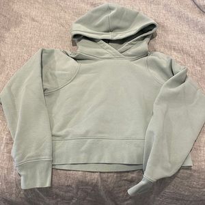 Lululemon loungeful cropped hoodie!